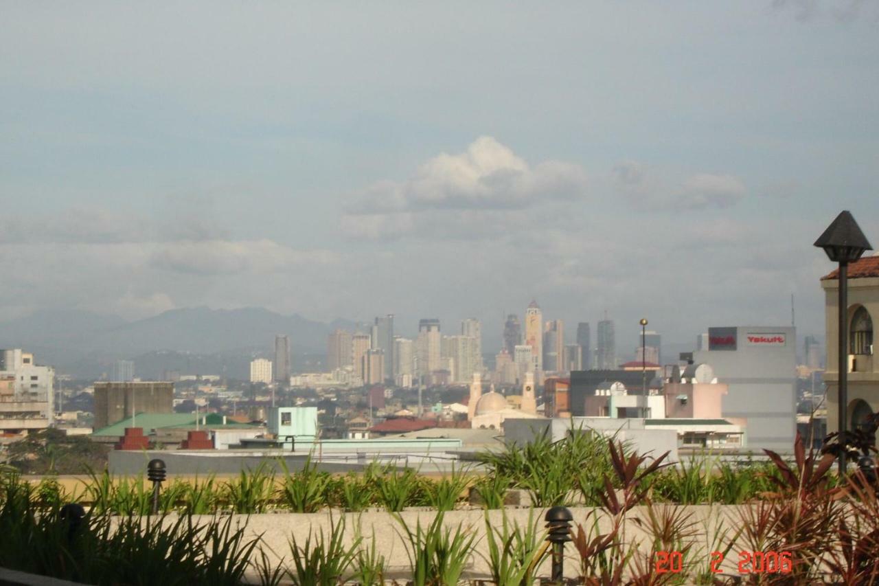 67 Sqm. Condo Unit In Robinson Place Residences Manila Exterior foto