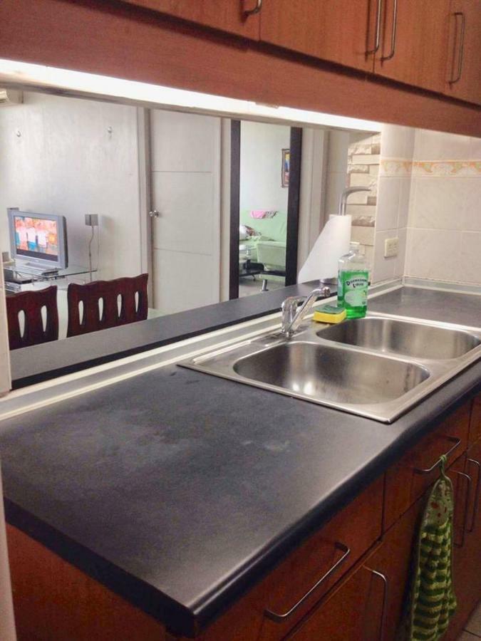 67 Sqm. Condo Unit In Robinson Place Residences Manila Exterior foto